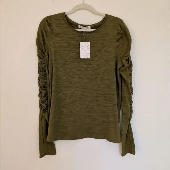Free People We the Free Natasha Long Sleeve Tee Olive Green Size Medium NWT - Picture 2 of 7
